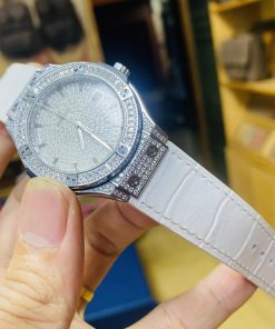 Mẫu cá sấu trắng cao cấp cho em Hublot
