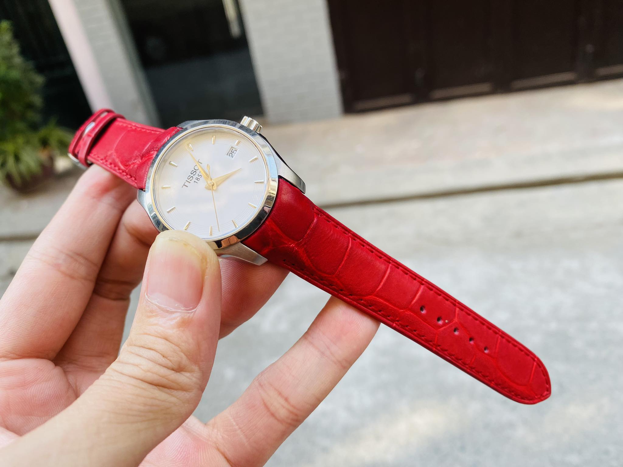 Mẫu cá sấu Pháp màu đỏ cho đồng hồ Tissot